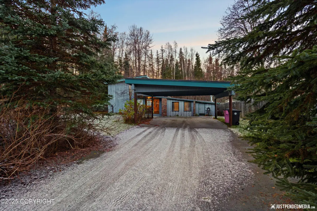 2140 Dawson Street, Anchorage, AK 99503 - Image #1