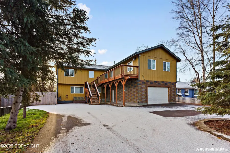 2906 W 29th Avenue, Anchorage, AK 99517 - Image #2