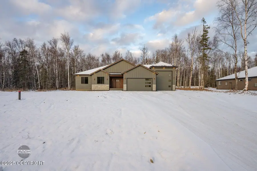 2073 W Cashatt Drive, Wasilla, AK 99654 - Image #3