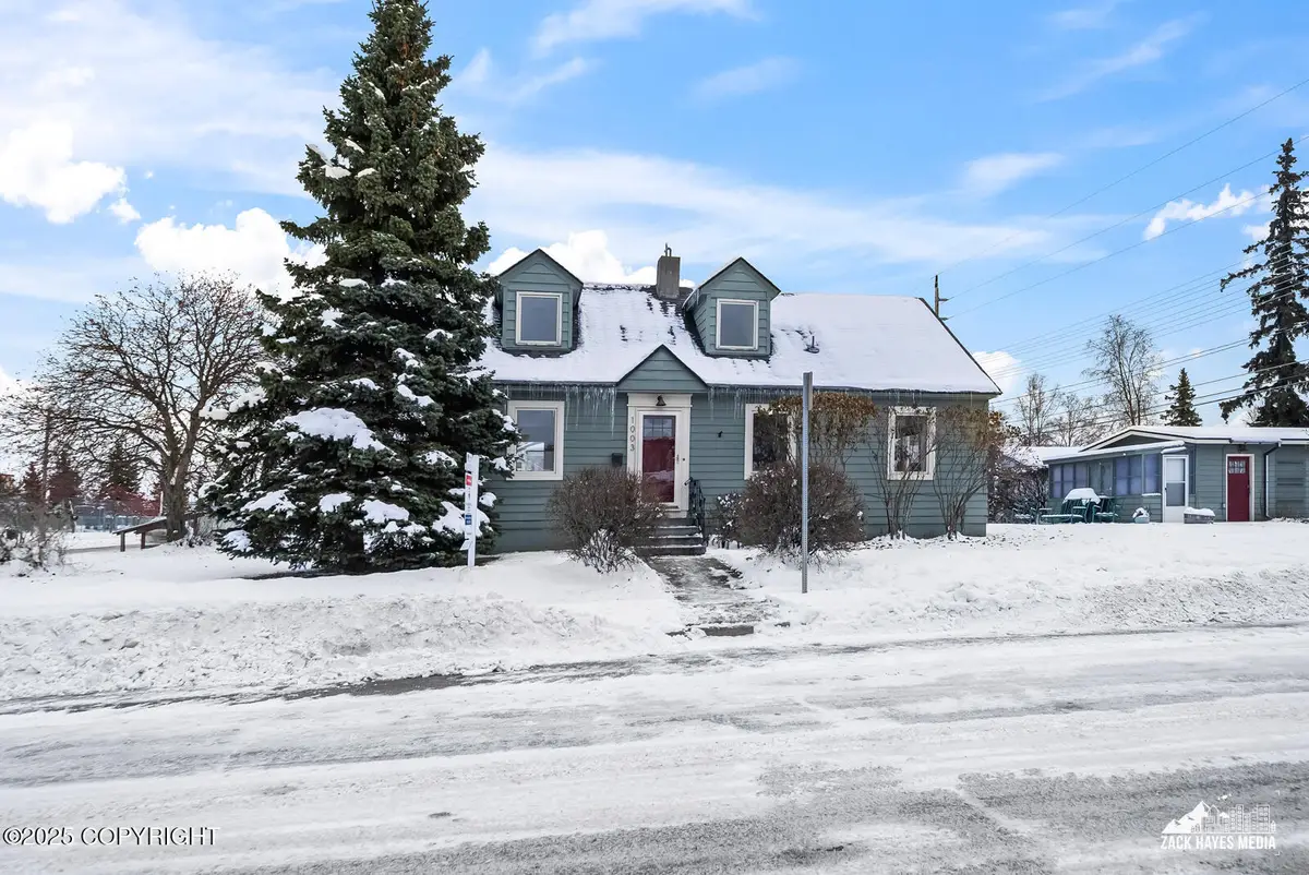 1003 D Street, Anchorage, AK 99501 - Image #1