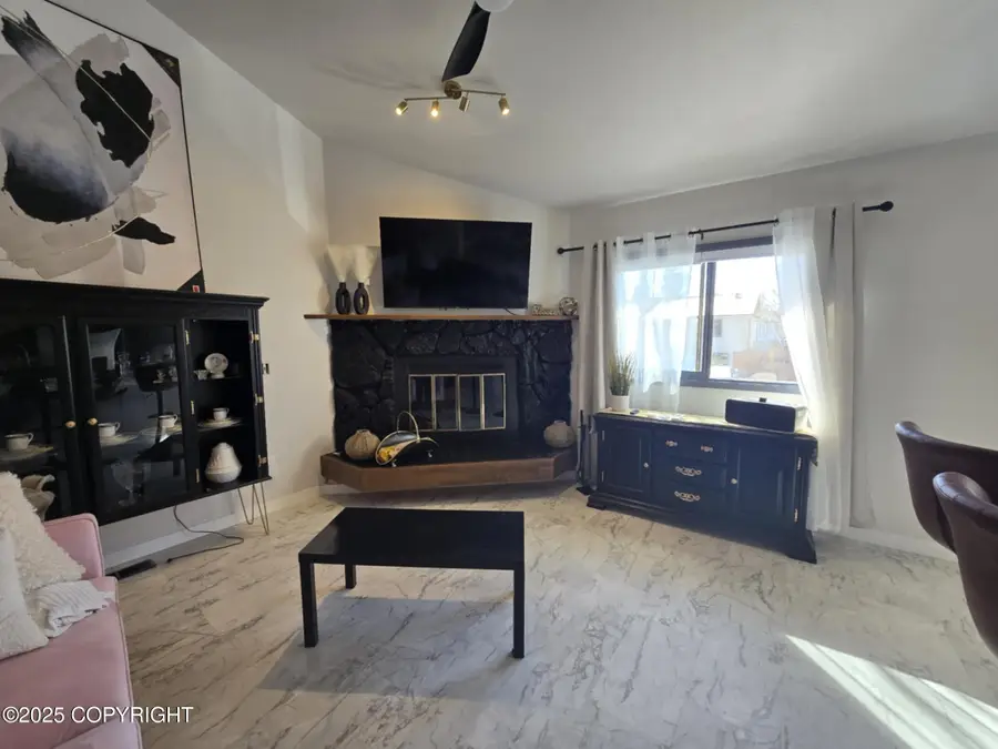 8810 Pioneer Drive, Anchorage, AK 99504 - Image #3