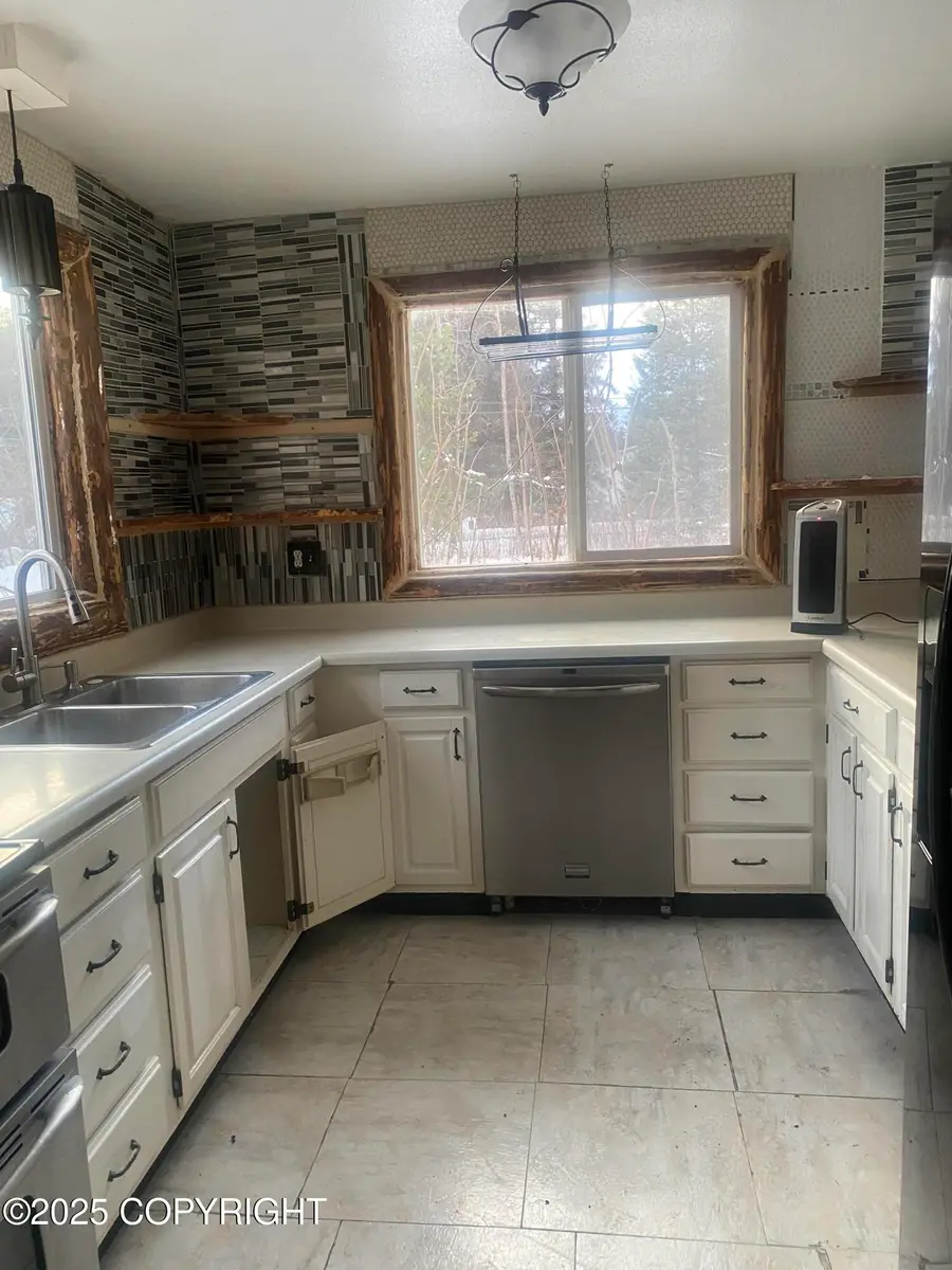 33784 Nash Road, Seward, AK 99664 - Image #2