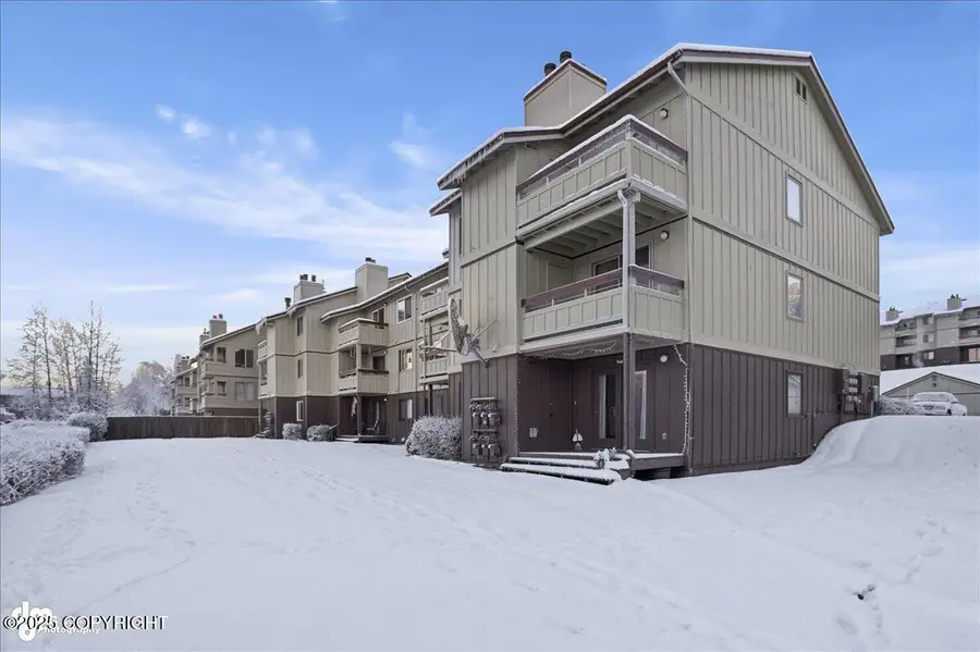 5632 E 40th Avenue #201, Anchorage, AK 99504 - Image #2
