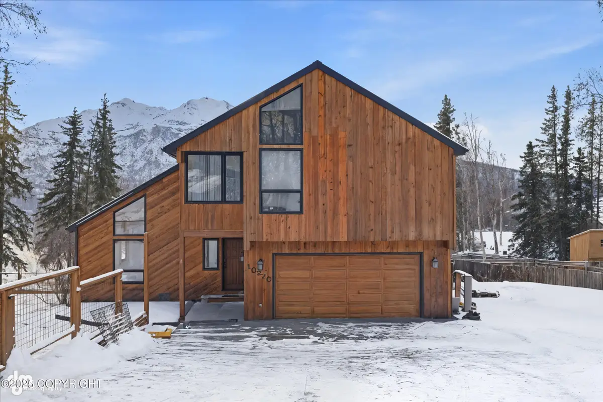 10220 Silvertip Circle, Eagle River, AK 99577 - Image #1