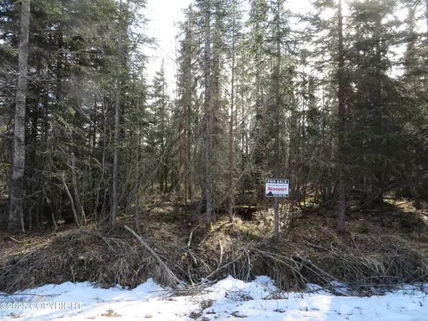 L3F1 High Point Avenue, Sterling, AK 99672