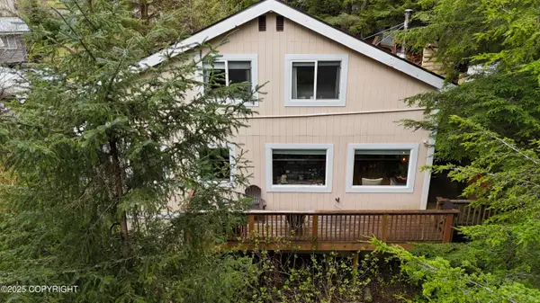 12399 Blackberry Lane, Ketchikan, AK 99901