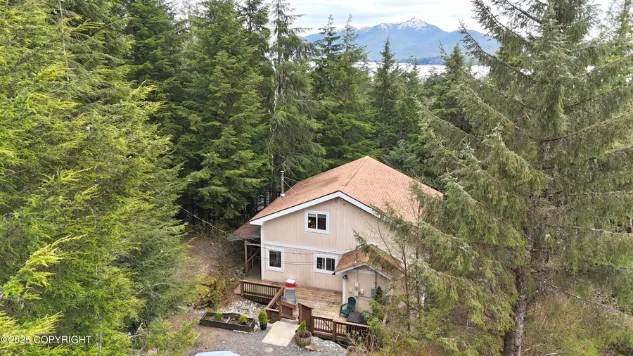12399 Blackberry Lane, Ketchikan, AK 99901 - Image #3