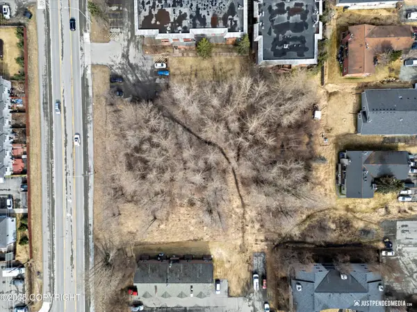 8525 Jewel Lake Road, Anchorage, AK 99502