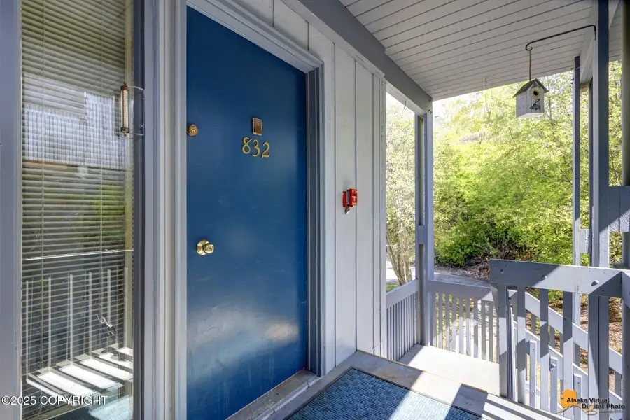 832 O Place, Anchorage, AK 99501 - Image #3