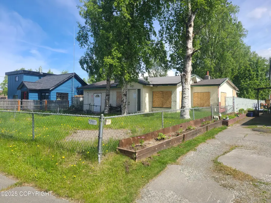 1403 Nelchina Street, Anchorage, AK 99501 - Image #2