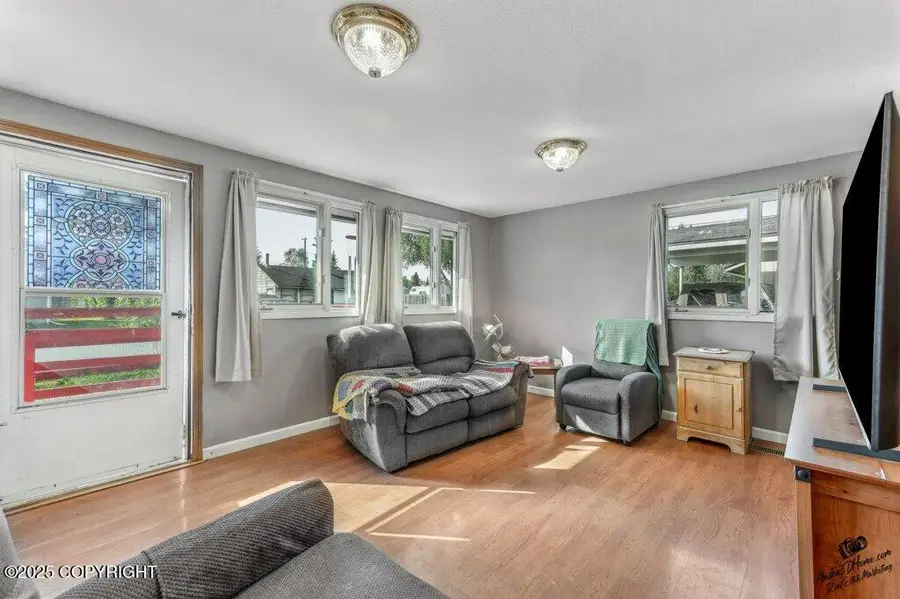 1507 Elmendorf Drive, Anchorage, AK 99504 - Image #3