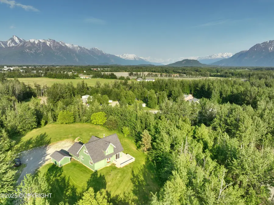 10821 E Valley Crest Drive, Palmer, AK 99645 - Image #3