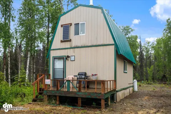 19743 E Good Fishin Avenue, Willow, AK 99688