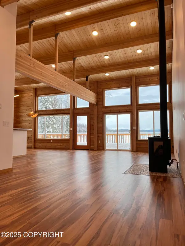 21331 E Quarah Lake Avenue, Talkeetna, AK 99676