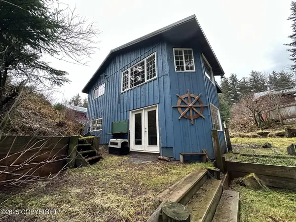 321 Eagle Run Loop, Seldovia, AK 99663