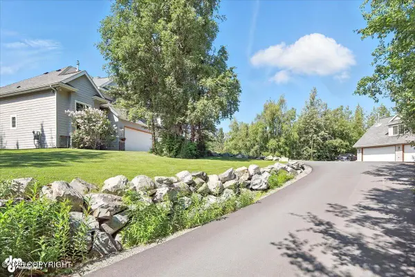 2436 N Hope Circle, Palmer, AK 99645