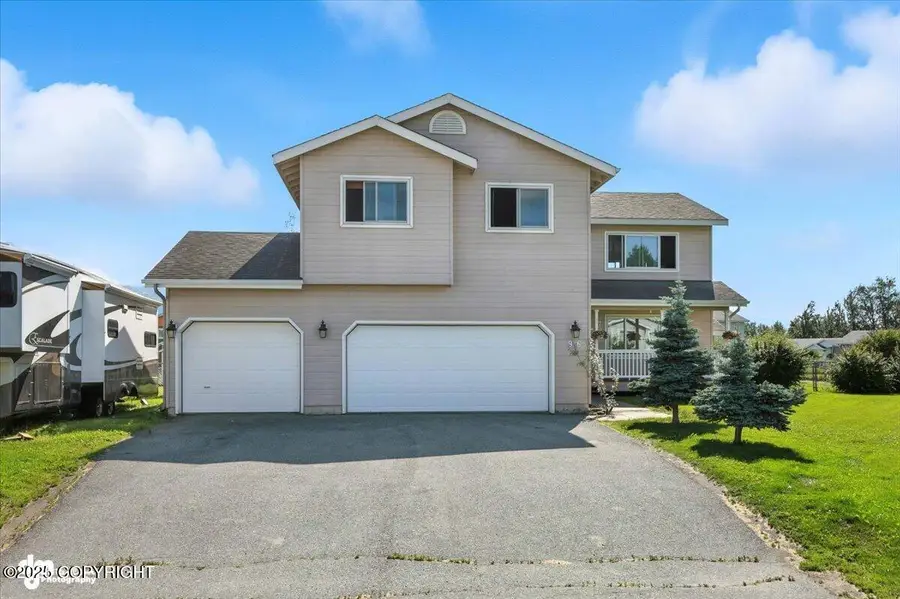 956 S Pinnacle Mountain Drive, Palmer, AK 99645 - Image #2