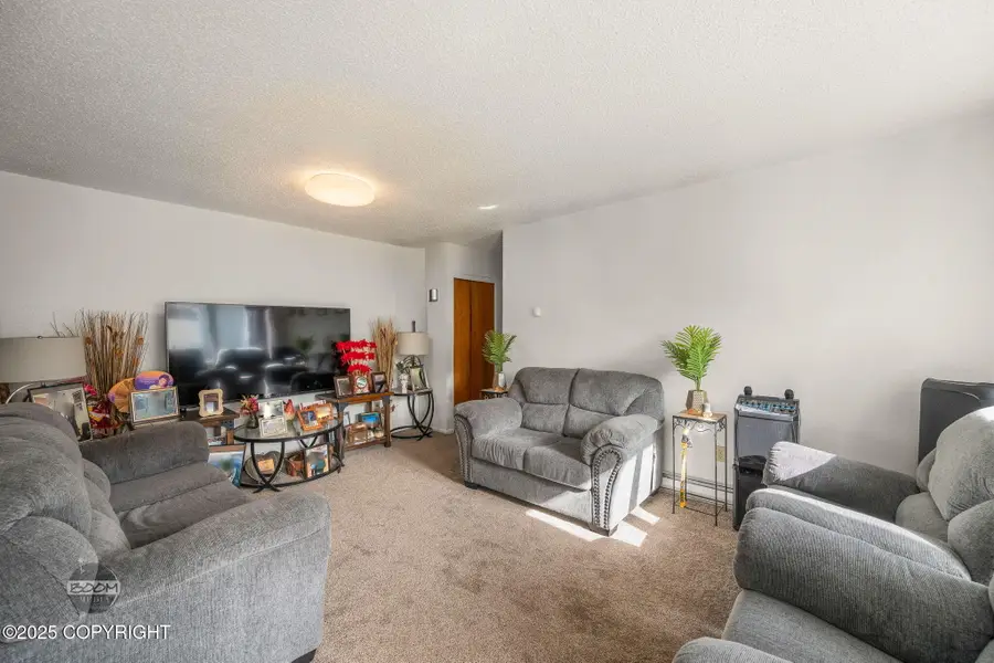 8033 E 6th Avenue, Anchorage, AK 99504 - Image #2