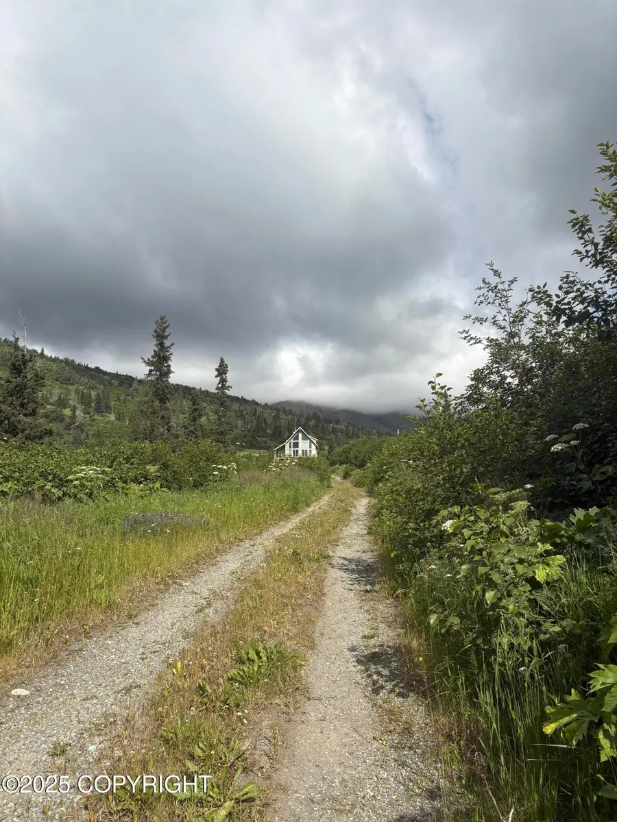 15935 Kings Way Drive, Anchorage, AK 99516 - Image #2