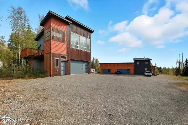 11966 W Larae Road, Houston, AK 99623