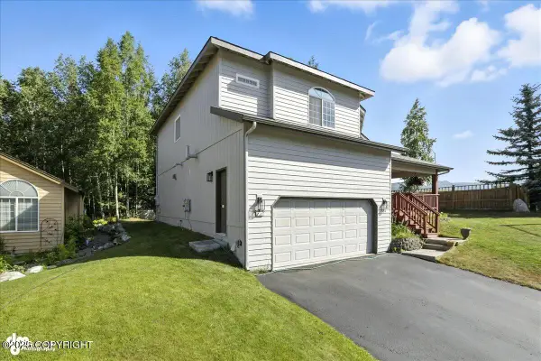 7831 Wildbrook Court, Anchorage, AK 99504