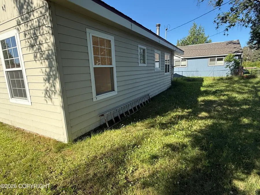 2207 Lincoln Avenue, Anchorage, AK 99517 - #3