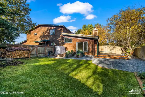 8025 Fairwood Circle, Anchorage, AK 99518