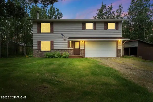 13914 W Sunrise Drive, Big Lake, AK 99623