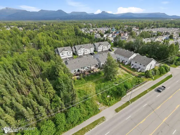 7727/7729 Lake Otis Parkway, Anchorage, AK 99507