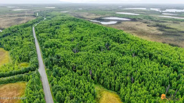 18714 W Lakes Boulevard, Wasilla, AK 99654