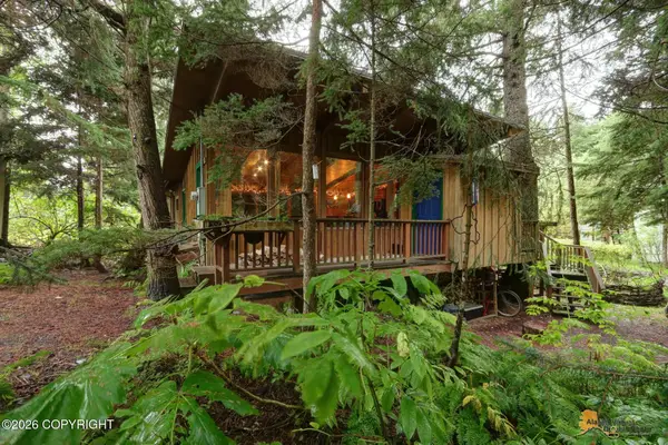 263 Hottentot Mind Road, Girdwood, AK 99587