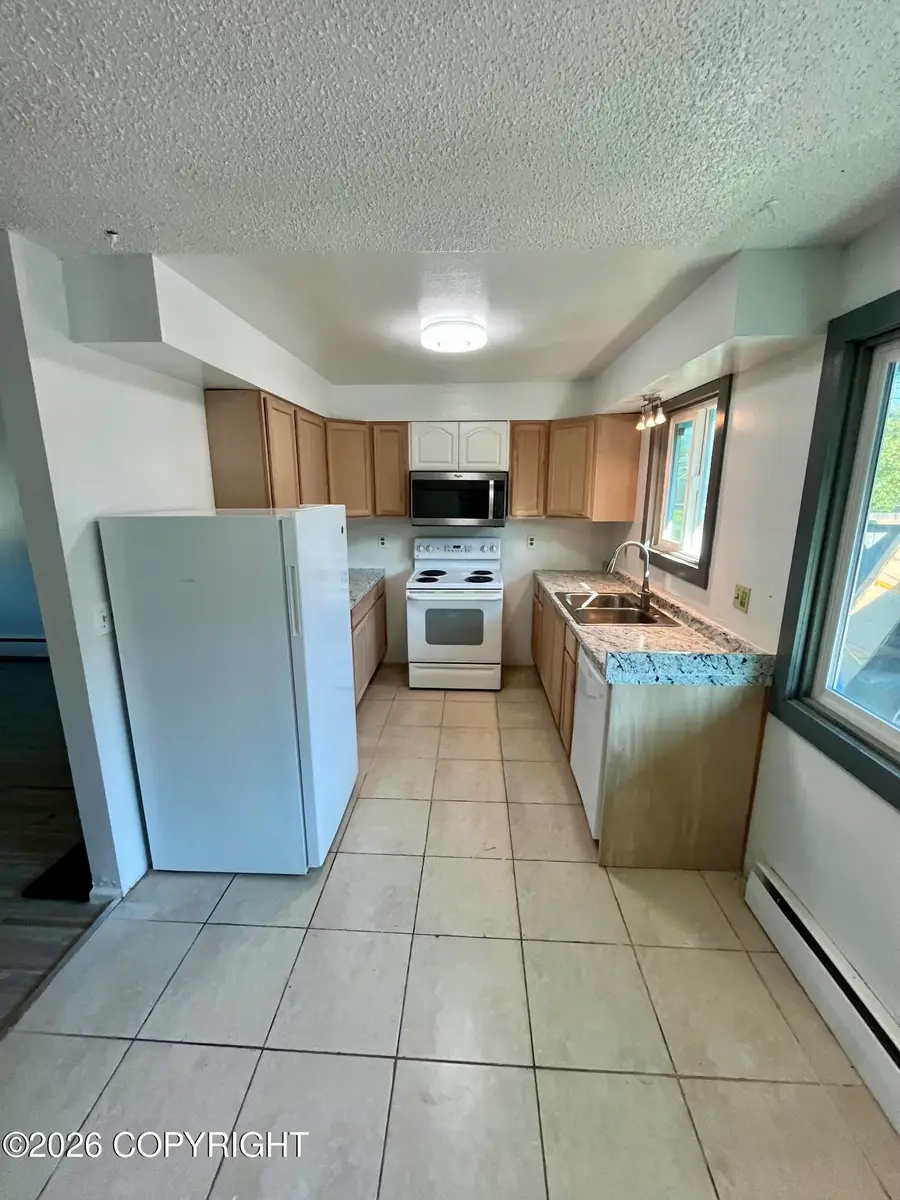 4208 Mcphee Avenue, Anchorage, AK 99508 - #3