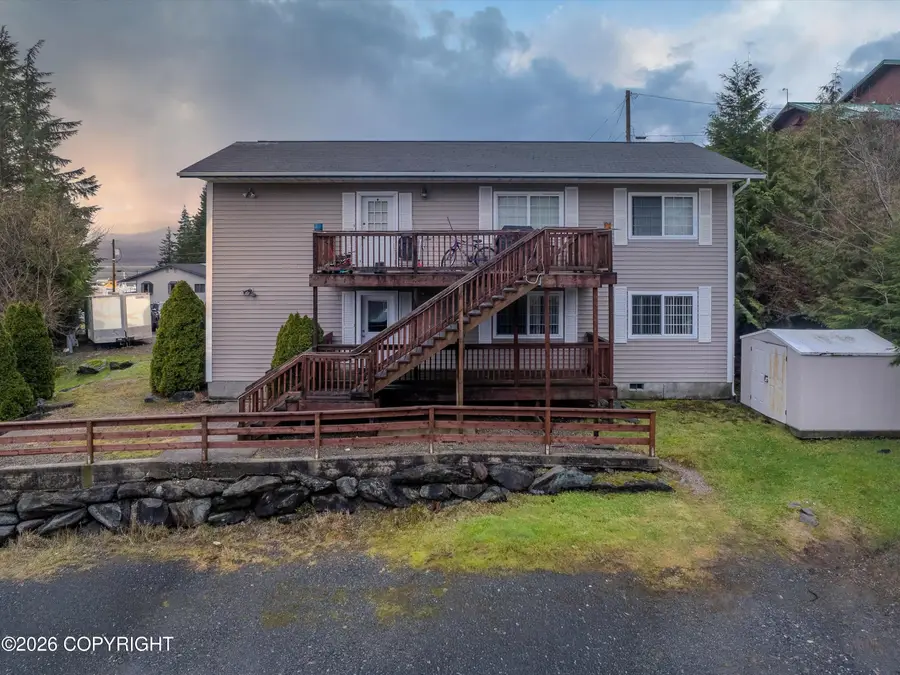 427/429 Maple Street, Ketchikan, AK 99901 - #2