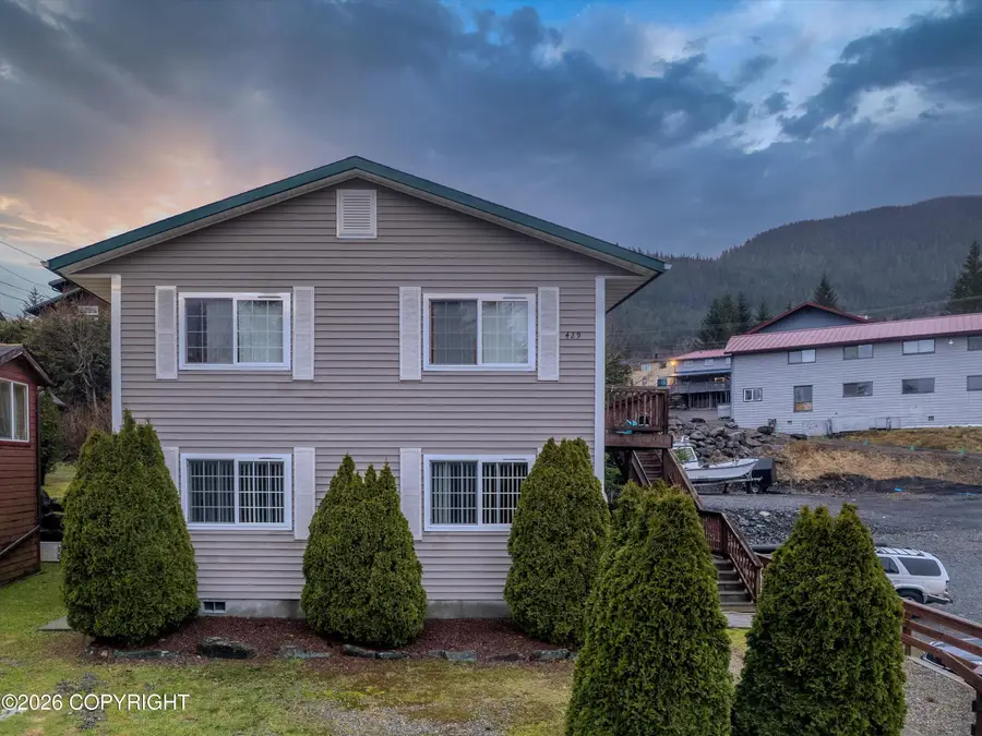 427/429 Maple Street, Ketchikan, AK 99901 - #3
