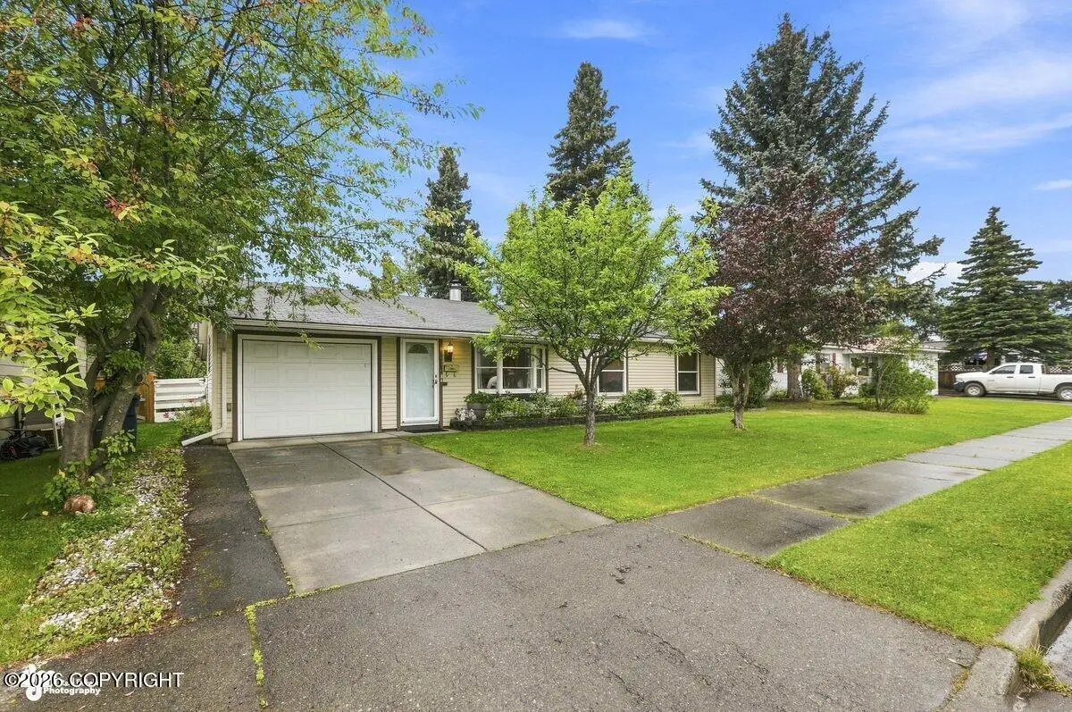 820 Dogwood Street, Anchorage, AK 99501 - #1