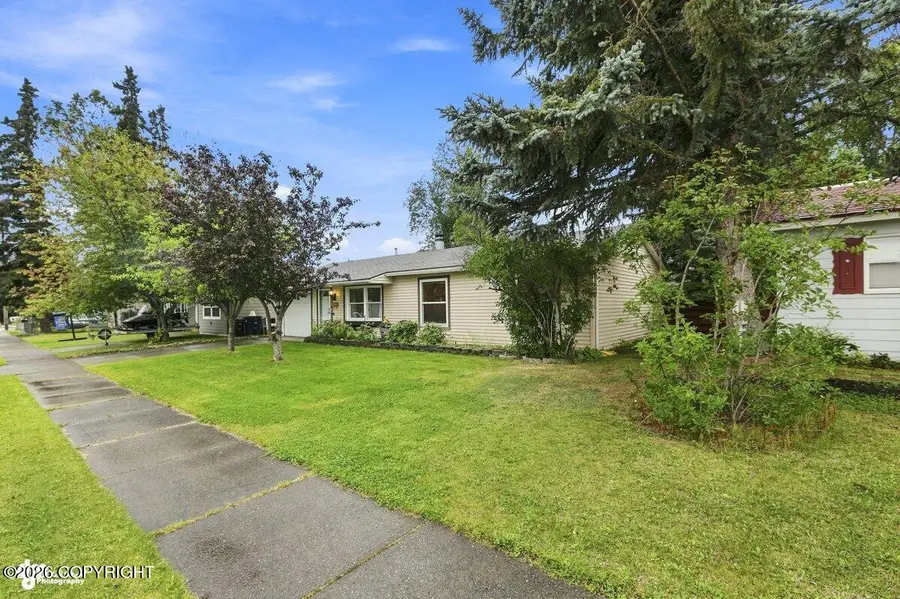 820 Dogwood Street, Anchorage, AK 99501 - #2