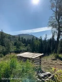 9991 Middlerock Road, Anchorage, AK 99507