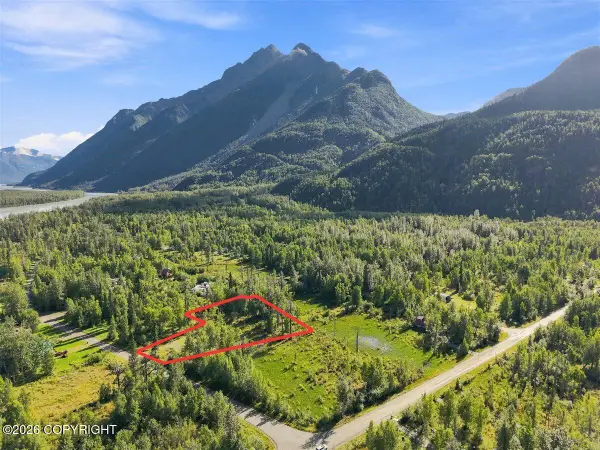 12704 E Wycoff Drive, Palmer, AK 99645