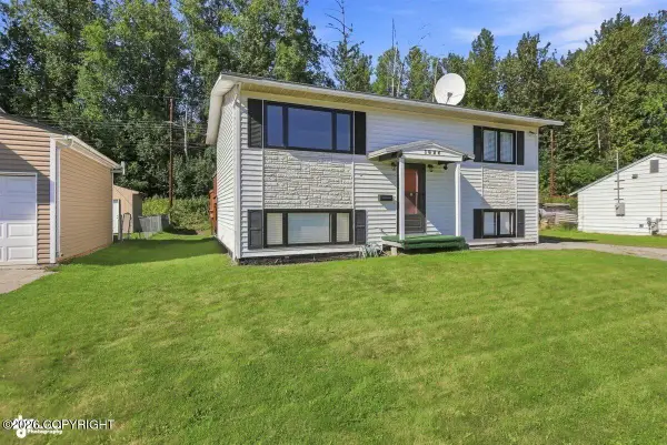 1826 Twining Drive, Anchorage, AK 99504