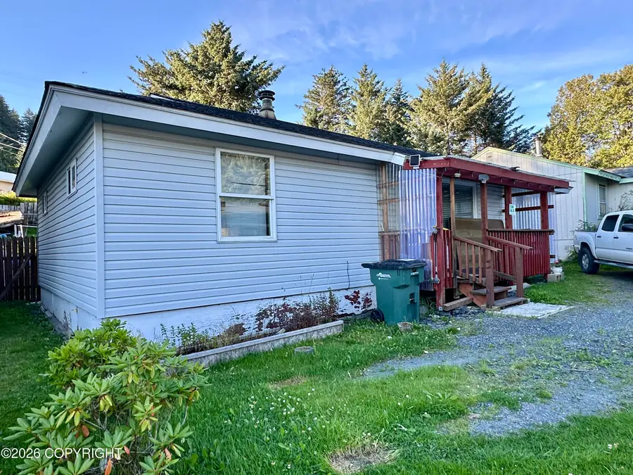 819 Hemlock Street, Kodiak, AK 99615 - #2