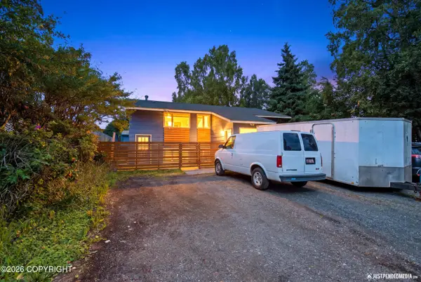 2615 W 33rd Avenue, Anchorage, AK 99517