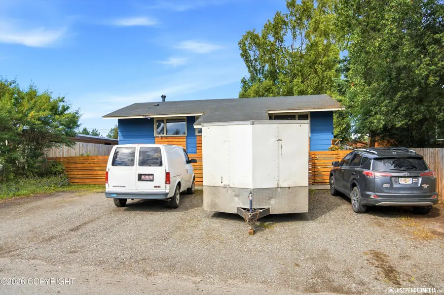 2615 W 33rd Avenue, Anchorage, AK 99517 - #2