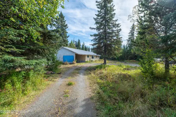 34045 North Fork Road, Anchor Point, AK 99556
