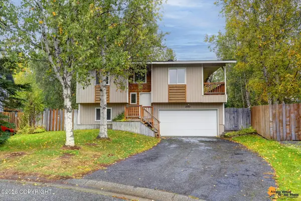 3733 Henderson Loop, Anchorage, AK 99507