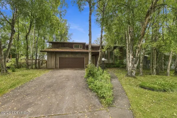 520 Oceanview Drive, Anchorage, AK 99515