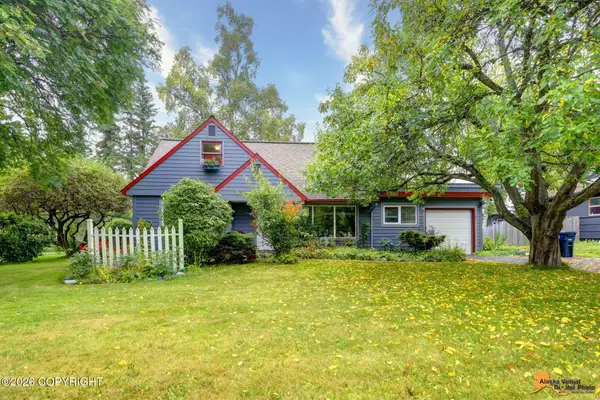 2207 Turnagain Parkway, Anchorage, AK 99517