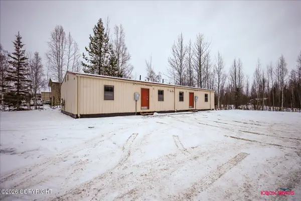 860 S Beaver Lake Road, Big Lake, AK 99652