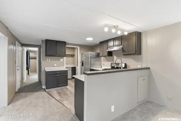 705 Muldoon Road #13, Anchorage, AK 99504