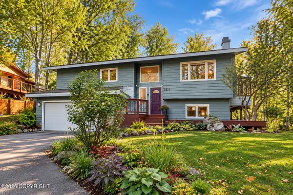 8541 Greenhill Way, Anchorage, AK 99502