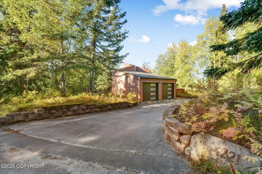 4221 Southpark Bluff Drive, Anchorage, AK 99516 - #2